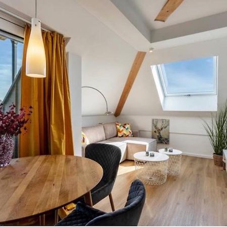 Terralpin Apartments - Charmante Dg Wohnung Mit Balkon 布鲁克米尔 外观 照片